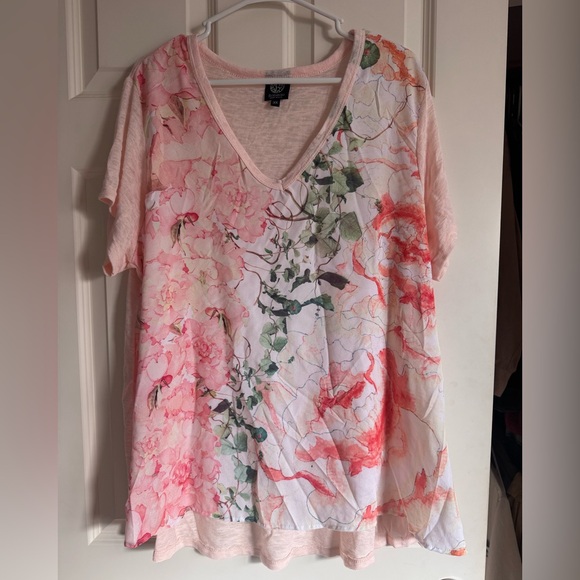 Bobeau Pink and Green Floral V-Neck Top - Picture 1 of 3